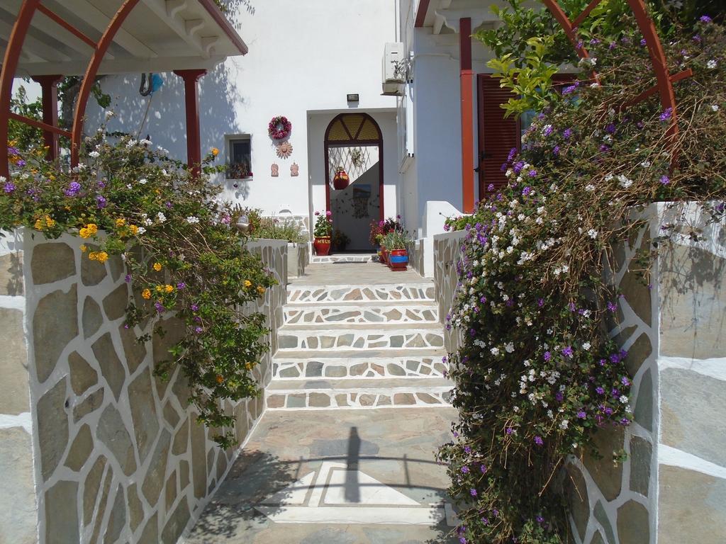 Helios Serifos Livadi  Exterior photo
