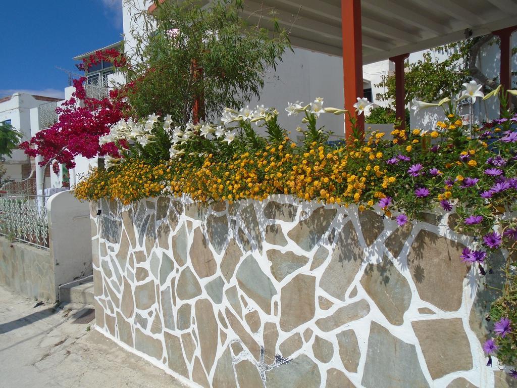 Helios Serifos Livadi  Exterior photo